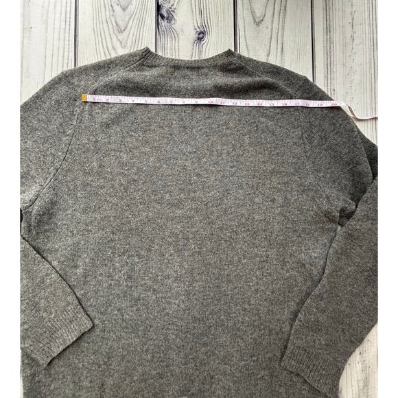 Eddie Bauer Men's Size XL 100% Lambswool Gray Sweater Warm Cozy Wool - Picture 7 of 8
